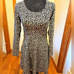 Black and Cream Floral Dress Size M